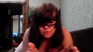 Молодая жена хоть и пышка, но сосёт и даёт лучше всякой худышки!