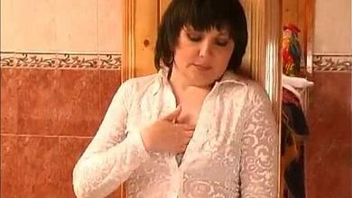 Ковтун Света не удержалась перед лесби сьемками.Прижало однако!!!!!!