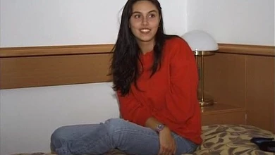 Симпатичная улыбашка сначала покорила Вудмана, а потом он покорял глубины её тугой попки