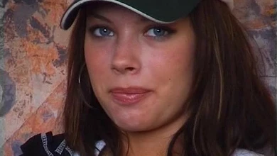 Опытная девка в курсе, чем промышляет Вудман и не прочь оказаться в списке его анальных любимиц